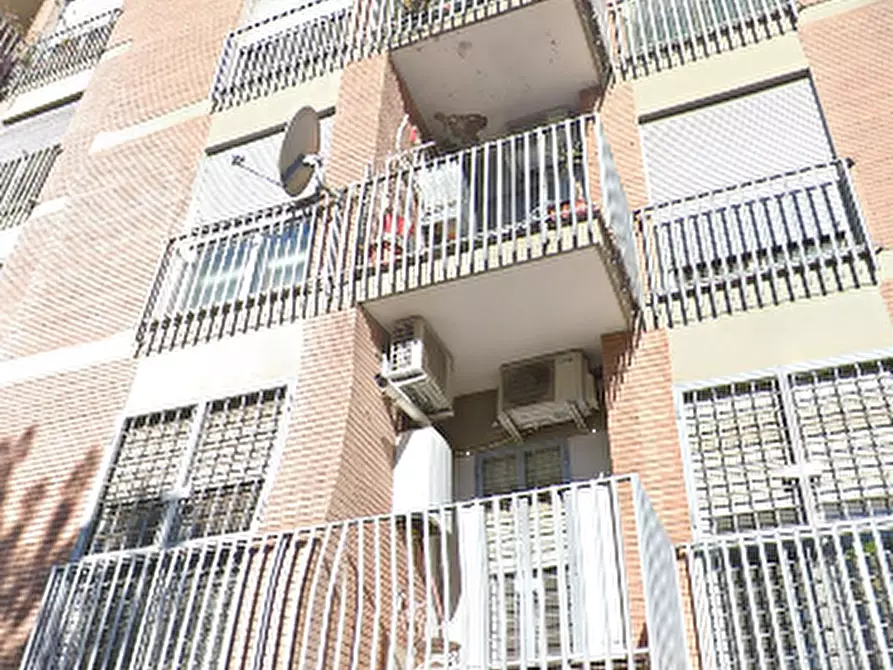 Immagine 7 di Appartamento in vendita  in Via Greve a Roma