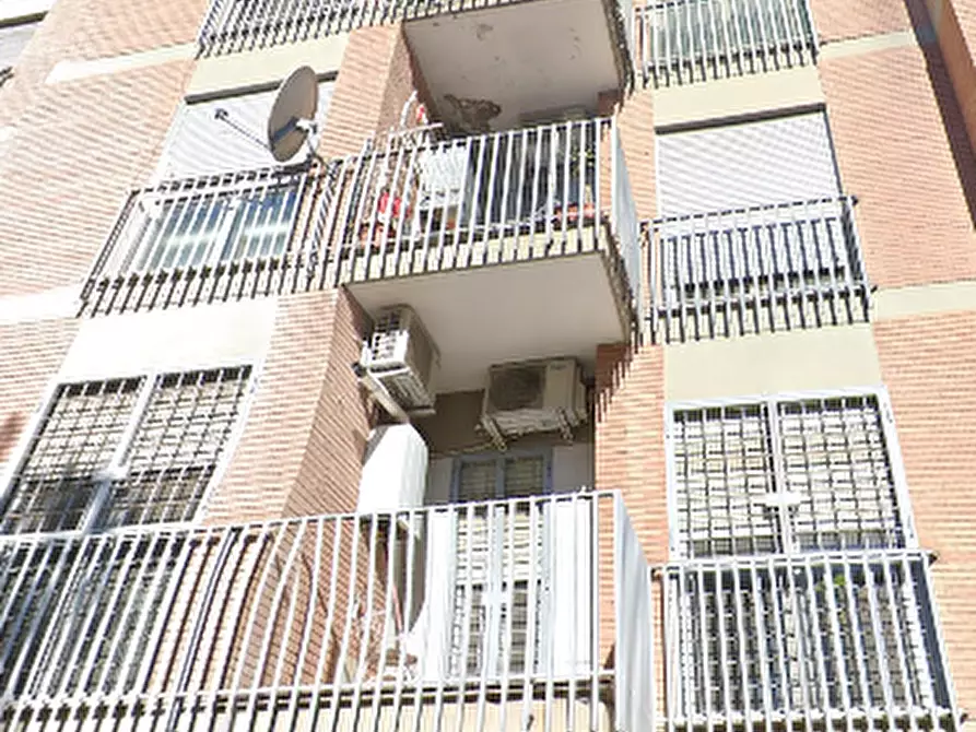 Immagine 11 di Appartamento in vendita  in Via Greve a Roma