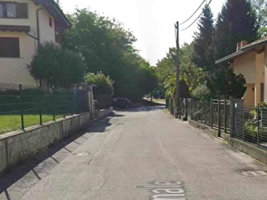 Immagine 7 di Negozio in vendita  in Via Tonale a Besnate