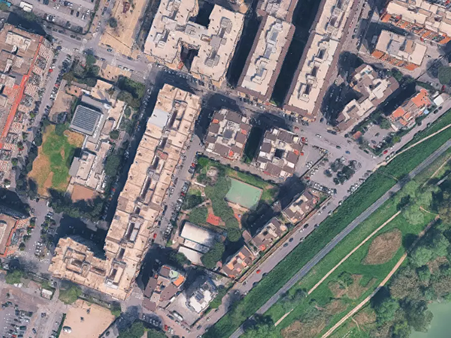 Immagine 13 di Appartamento in vendita  in Via Greve a Roma