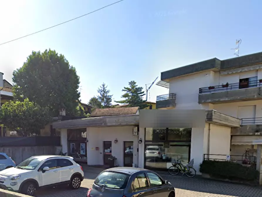 Immagine 6 di Negozio in vendita  in Via S. Gaetano a Besnate