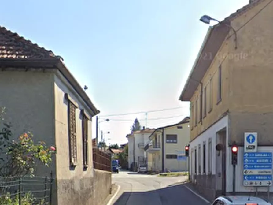 Immagine 7 di Negozio in vendita  in Via S. Gaetano a Besnate