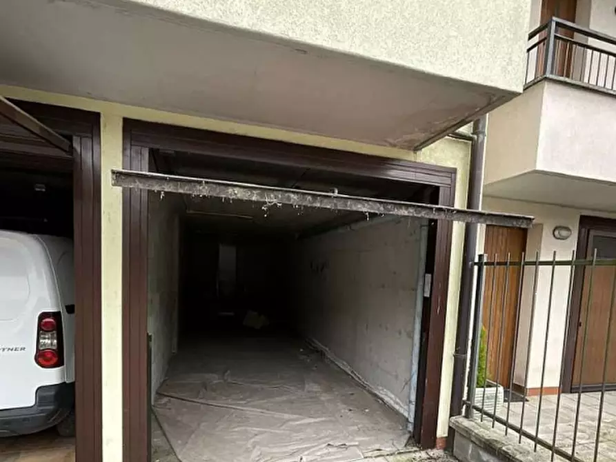 Immagine 4 di Villetta a schiera in vendita  in Via Alessandro Manzoni a Besnate