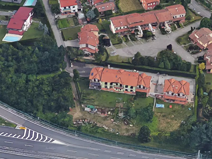 Immagine 8 di Villetta a schiera in vendita  in Via Alessandro Manzoni a Besnate