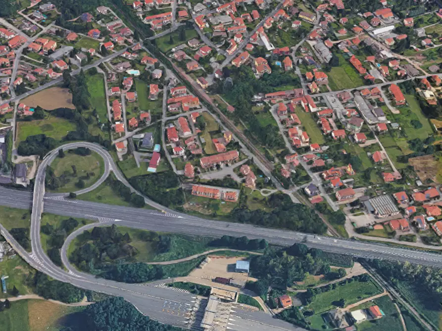 Immagine 12 di Villetta a schiera in vendita  in Via Alessandro Manzoni a Besnate