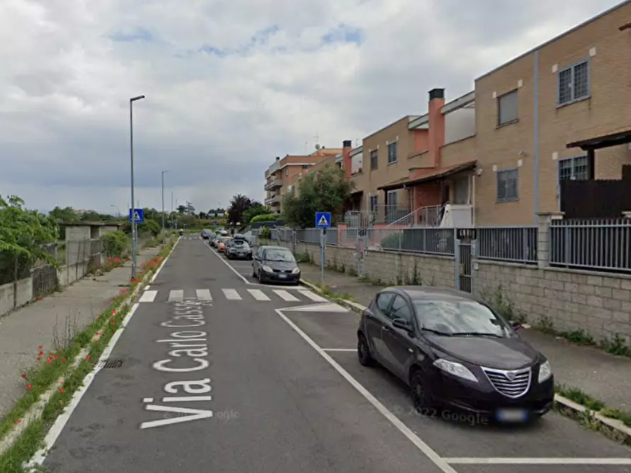 Immagine 21 di Villetta a schiera in vendita  in Via Carlo Cassola a Roma