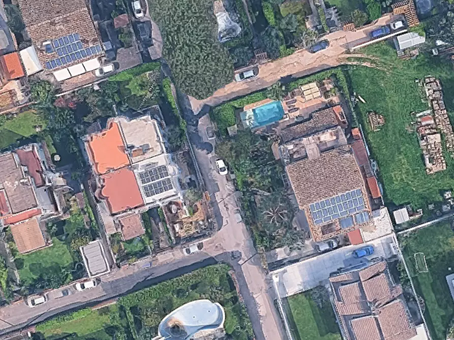 Immagine 8 di Villa in vendita  in Via Predoi a Roma