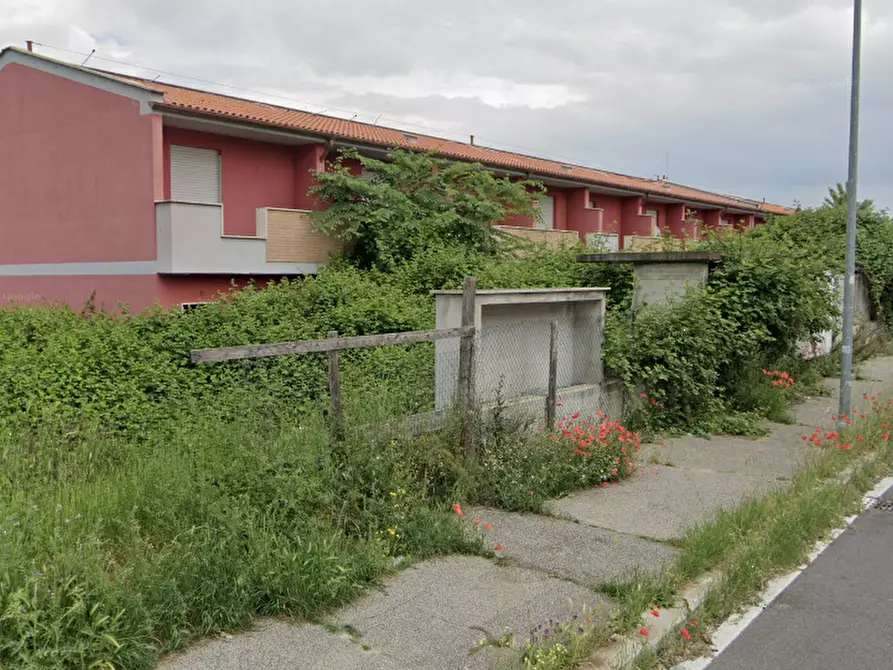 Immagine 4 di Villetta a schiera in vendita  in Via Carlo Cassola a Roma