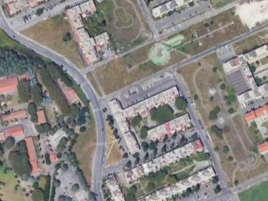 Immagine 4 di Garage in vendita  in Via Albert Schweitzer a Roma