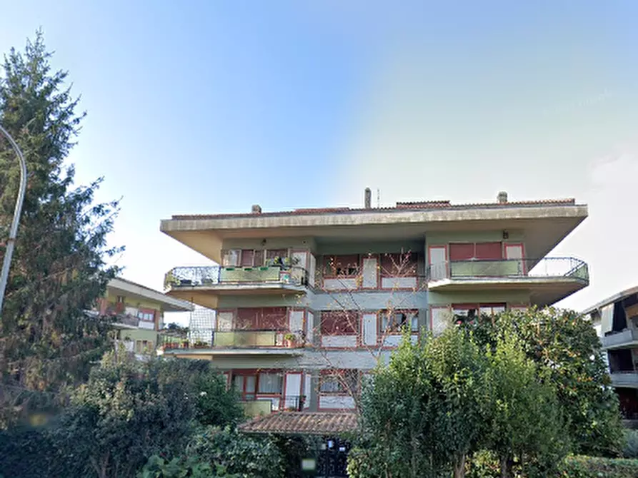 Immagine 3 di Appartamento in vendita  in Via Vecchia di Grottaferrata a Marino