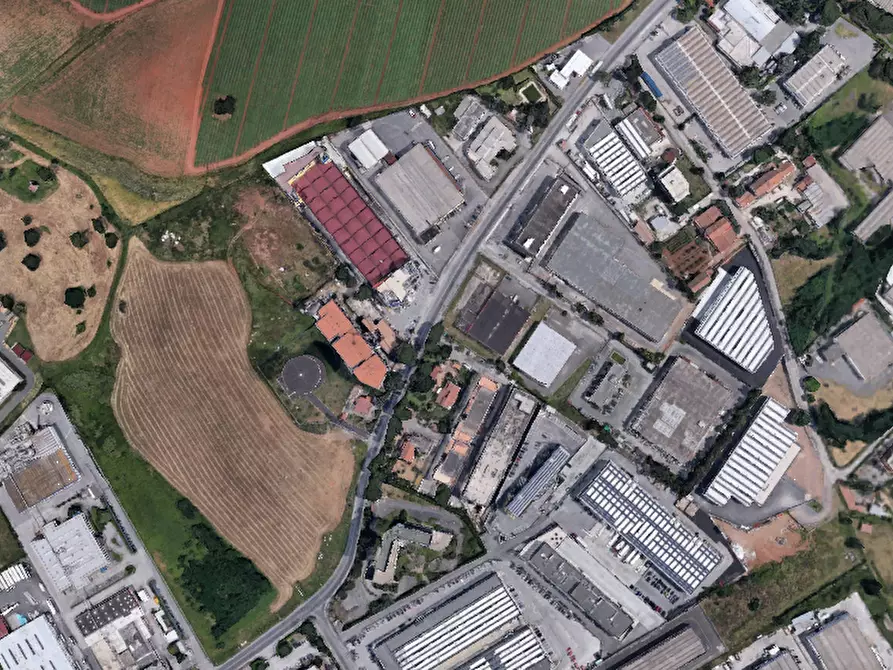 Immagine 5 di Stabile in vendita  in Via dei Castelli Romani a Pomezia