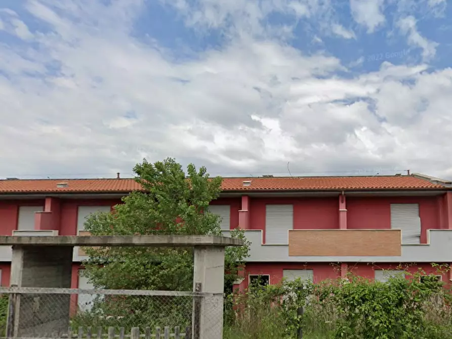 Immagine 5 di Villa in vendita  in Via Carlo Cassola a Roma