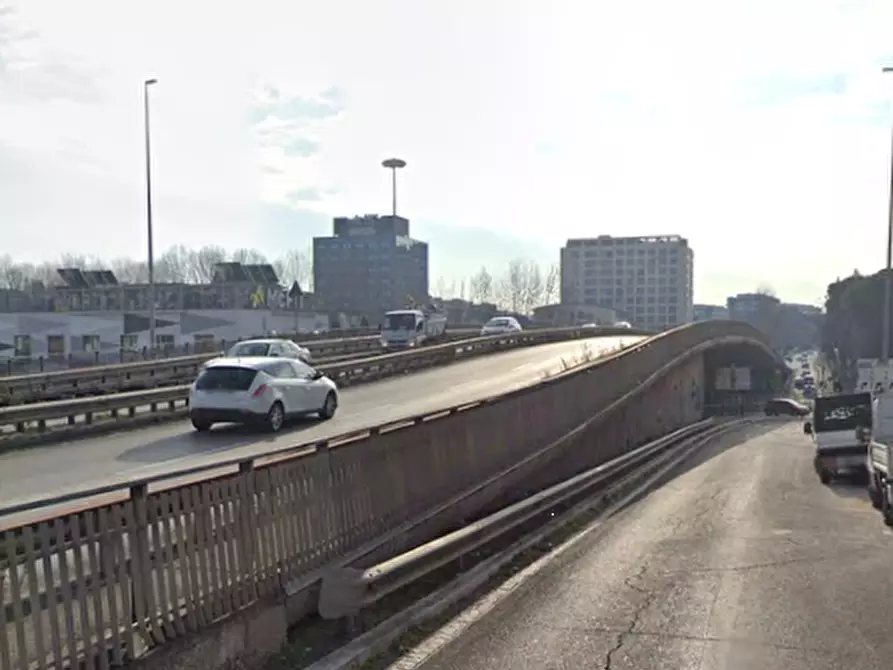 Immagine 17 di Appartamento in vendita  in Via Lucia Guerrini a Roma