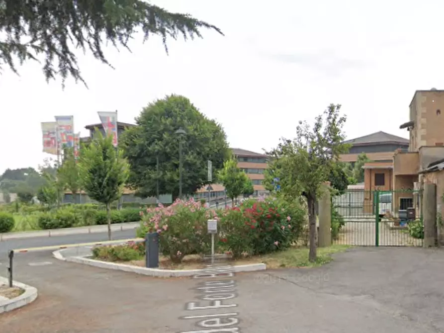 Immagine 16 di Appartamento in vendita  in Largo del Casale Consorti a Roma