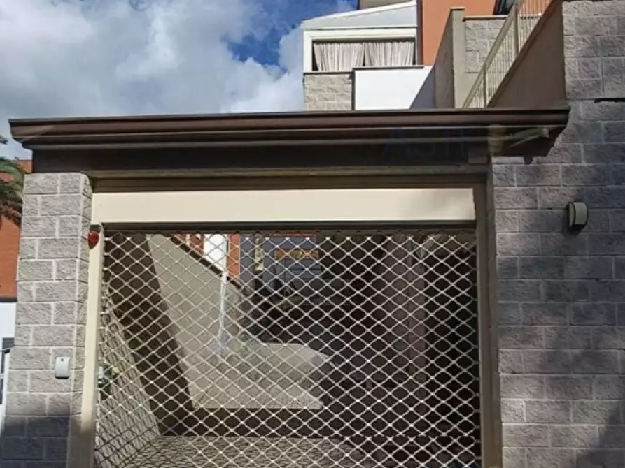 Immagine 5 di Appartamento in vendita  in Via dei Maffei a Roma