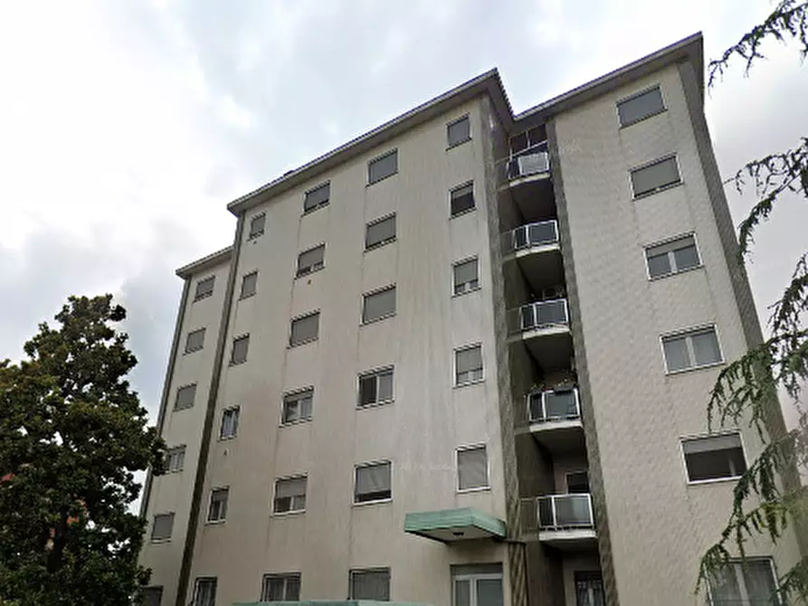 Immagine 3 di Appartamento in vendita  in Viale Palmiro Togliatti a Rozzano