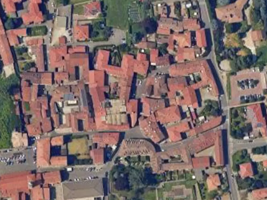 Immagine 1 di Negozio in vendita  in Via G. Garibaldi a Besana In Brianza