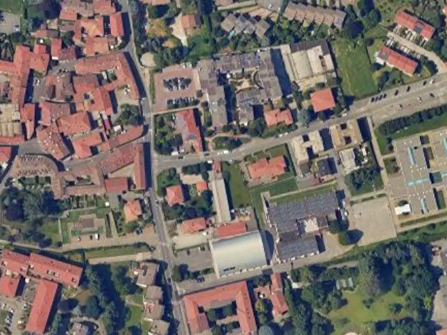 Immagine 18 di Negozio in vendita  in Via G. Garibaldi a Besana In Brianza