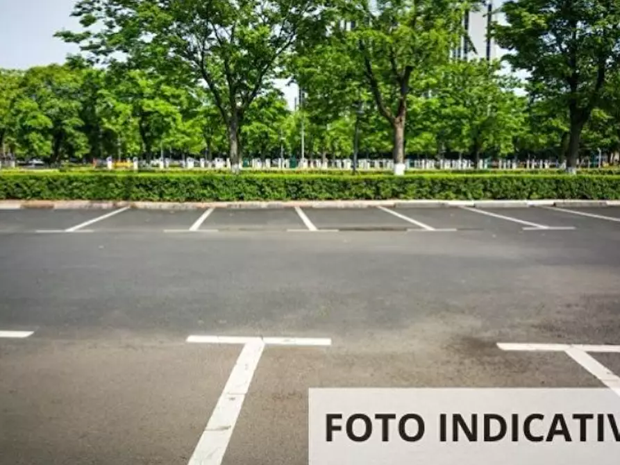 Immagine 6 di Posto auto in vendita  in Piazzale Guglielmo Marconi a Vimercate