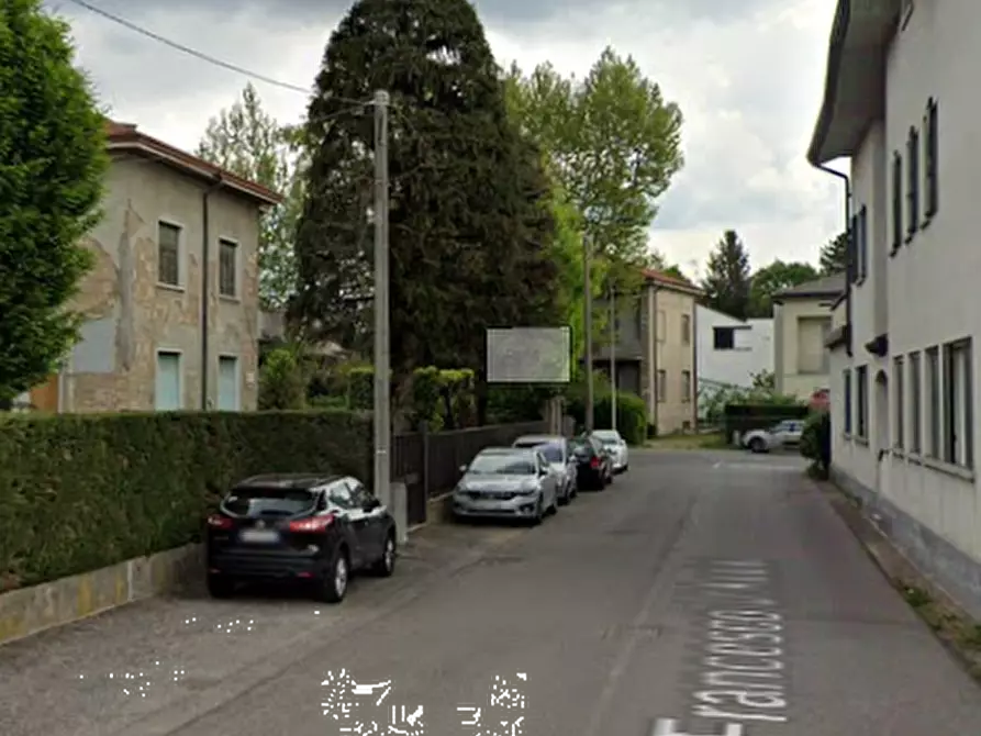 Immagine 9 di Garage in vendita  in Via San Francesco d'Assisi  a Giussano
