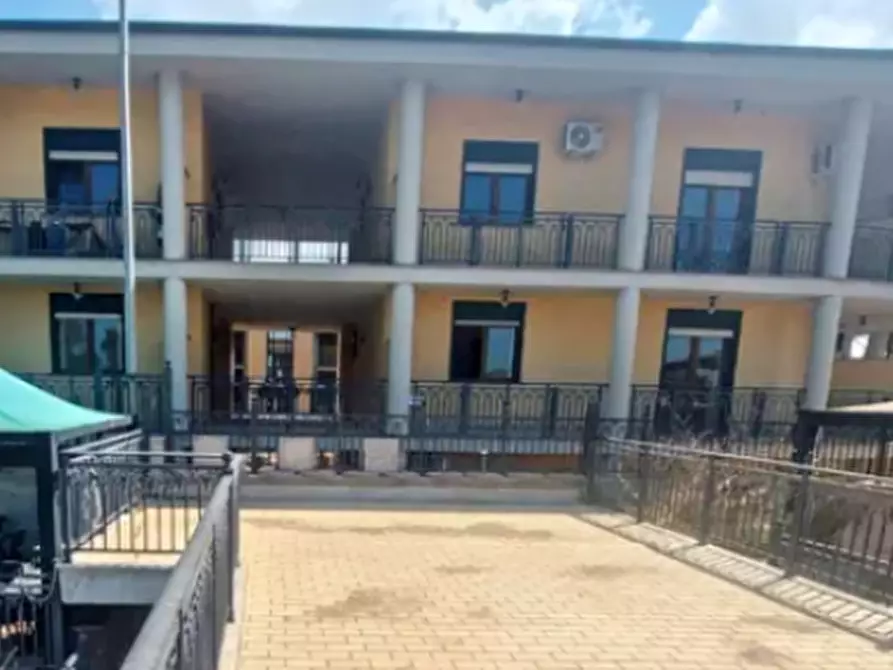 Immagine 5 di Negozio in vendita  in Via Ferdinando Neri a Fiumicino