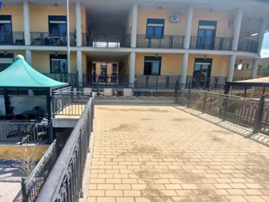 Immagine 6 di Negozio in vendita  in Via Ferdinando Neri a Fiumicino