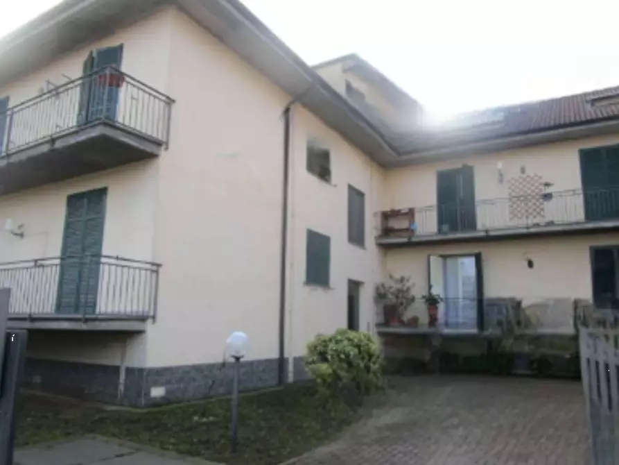 Immagine 3 di Appartamento in vendita  in Via Fitto a Santa Cristina E Bissone