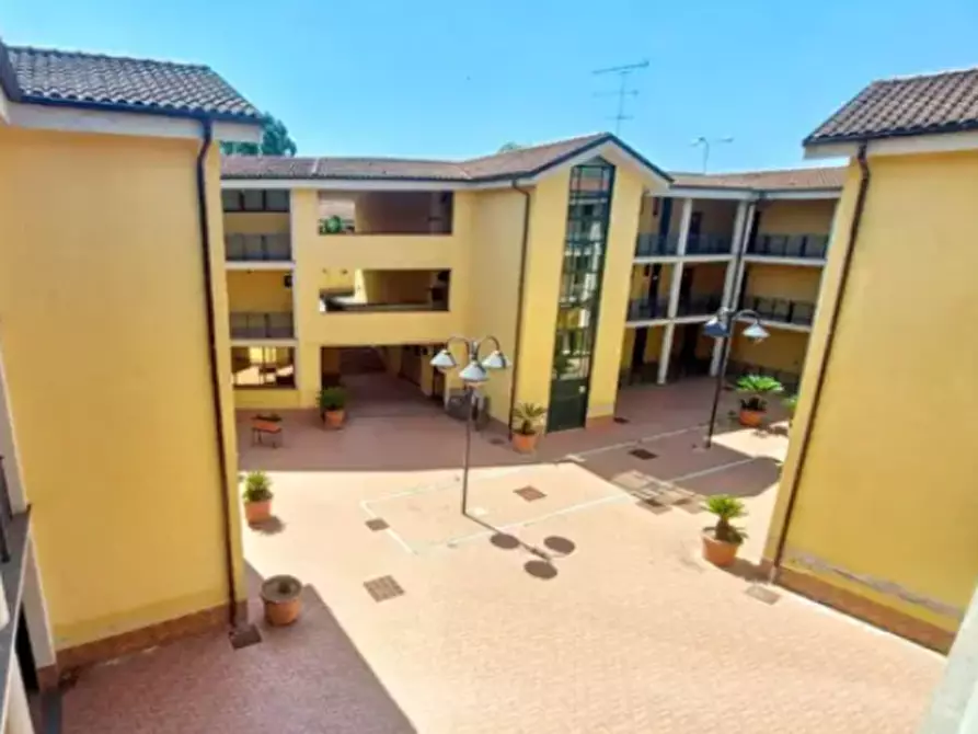 Immagine 6 di Appartamento in vendita  in Via Ferdinando Neri a Fiumicino