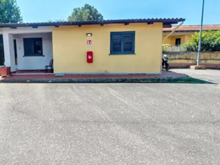 Immagine 2 di Ufficio in vendita  in Via Ferdinando Neri a Fiumicino