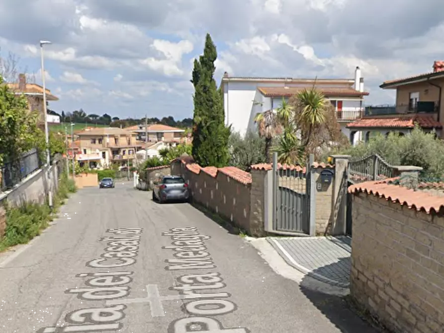 Immagine 14 di Ufficio in vendita  in Via Ferdinando Neri a Fiumicino