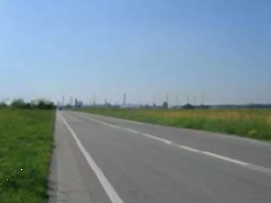 Immagine 3 di Terreno edificabile in vendita  in Via Alcide De Gasperi a Sannazzaro De' Burgondi