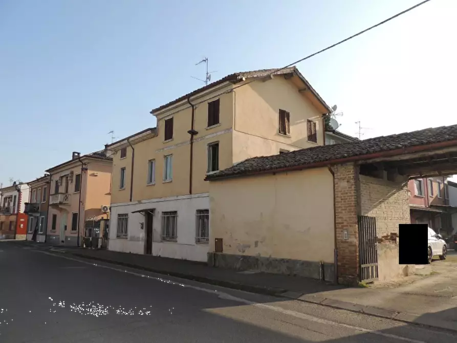 Immagine 1 di Porzione di casa in vendita  in Via Umberto I a Lungavilla