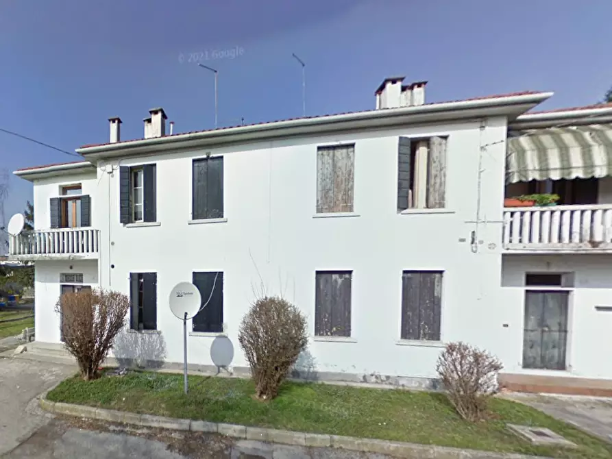Immagine 8 di Appartamento in vendita  in Via Alabardi a Castelfranco Veneto