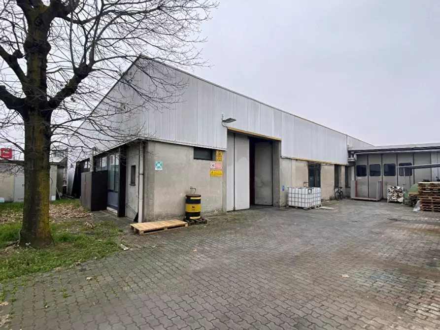 Immagine 1 di Capannone industriale in vendita  in Via Emilio Galli a Vigevano