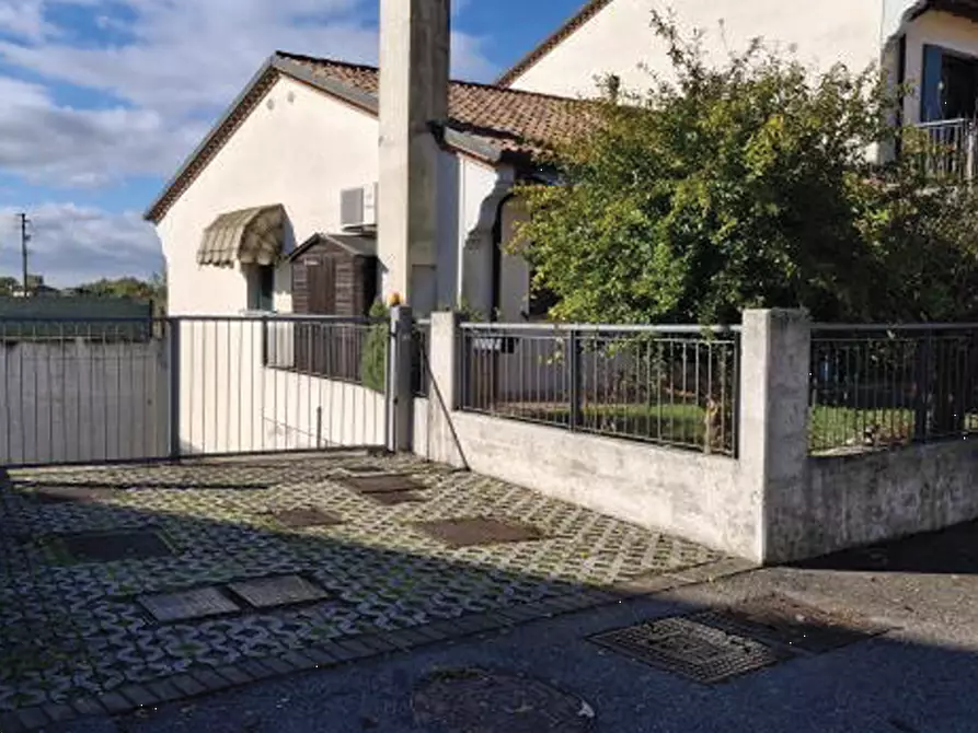 Immagine 3 di Appartamento in vendita  in Via San Filippo Neri a Vedelago