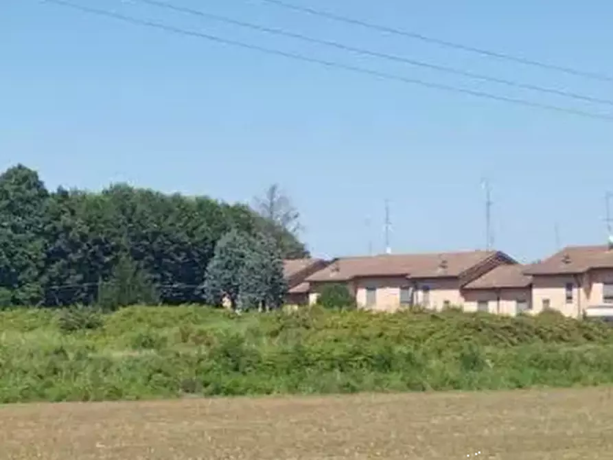 Immagine 4 di Terreno agricolo in vendita  in Via Camillo Benso Conte di Cavour a Chignolo Po