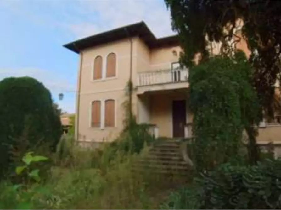 Immagine 2 di Villa in vendita  in Via Valgrande a Sant'urbano