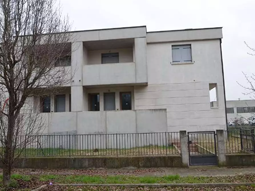 Immagine 4 di Posto auto in vendita  in Via Dalmazia a Piazzola Sul Brenta