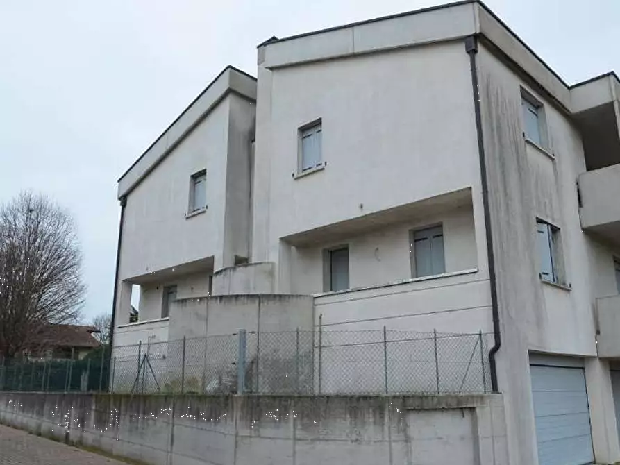 Immagine 5 di Posto auto in vendita  in Via Dalmazia a Piazzola Sul Brenta