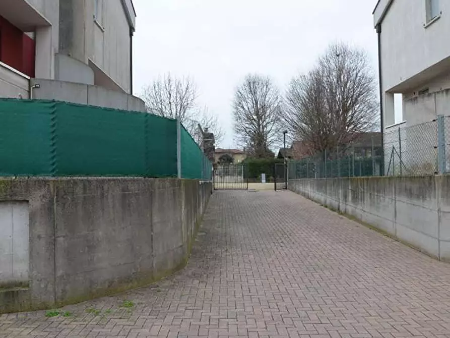 Immagine 2 di Posto auto in vendita  in Via Dalmazia a Piazzola Sul Brenta