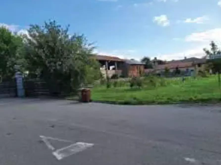 Immagine 9 di Stabile in vendita  in Via G. Rossa a Noviglio