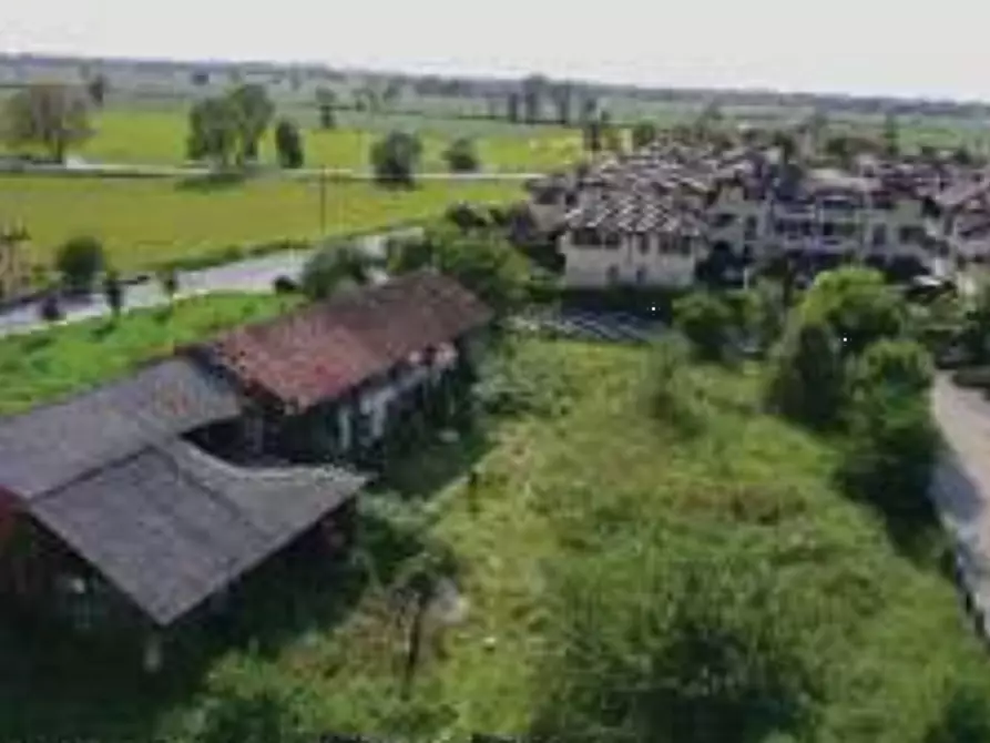 Immagine 18 di Stabile in vendita  in Via G. Rossa a Noviglio