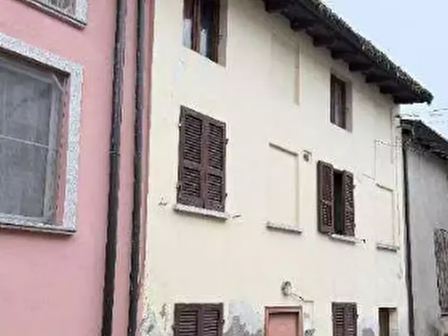 Immagine 3 di Porzione di casa in vendita  in Via Costiolo  a Canneto Pavese