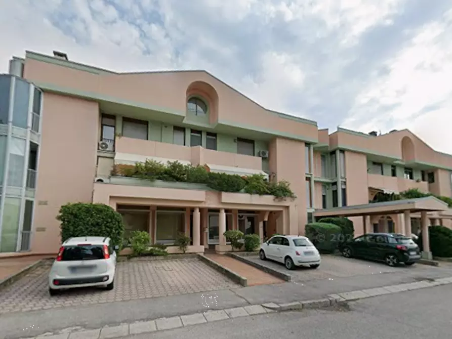 Immagine 1 di Ufficio in vendita  in Via G. Zanella a Teolo