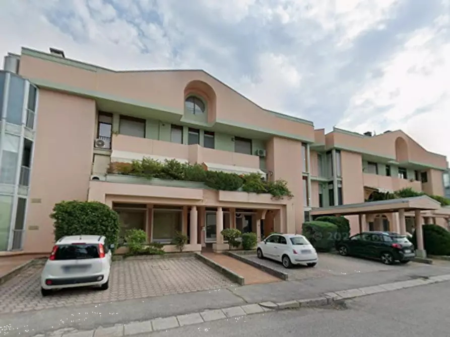 Immagine 2 di Ufficio in vendita  in Via G. Zanella a Teolo