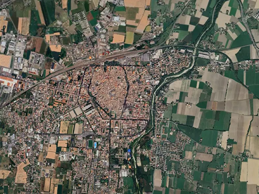 Immagine 5 di Posto auto in vendita  in Via del Pozzo a Voghera