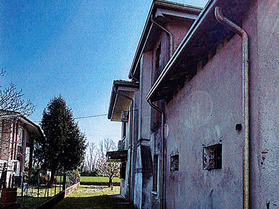 Immagine 14 di Casa indipendente in vendita  in Via Ortigara a San Martino Di Lupari