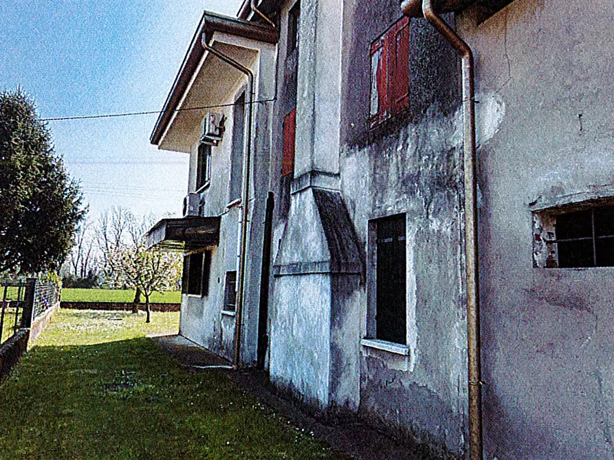 Immagine 15 di Casa indipendente in vendita  in Via Ortigara a San Martino Di Lupari