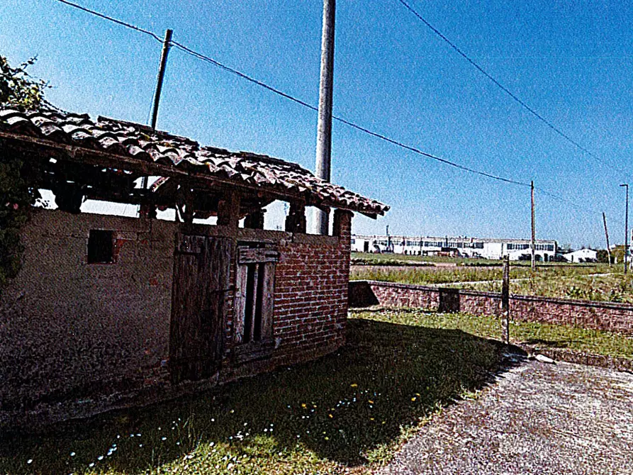 Immagine 18 di Casa indipendente in vendita  in Via Ortigara a San Martino Di Lupari