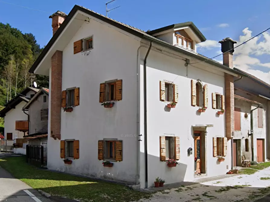 Immagine 5 di Porzione di casa in vendita  in  Via della Grotta a Alpago